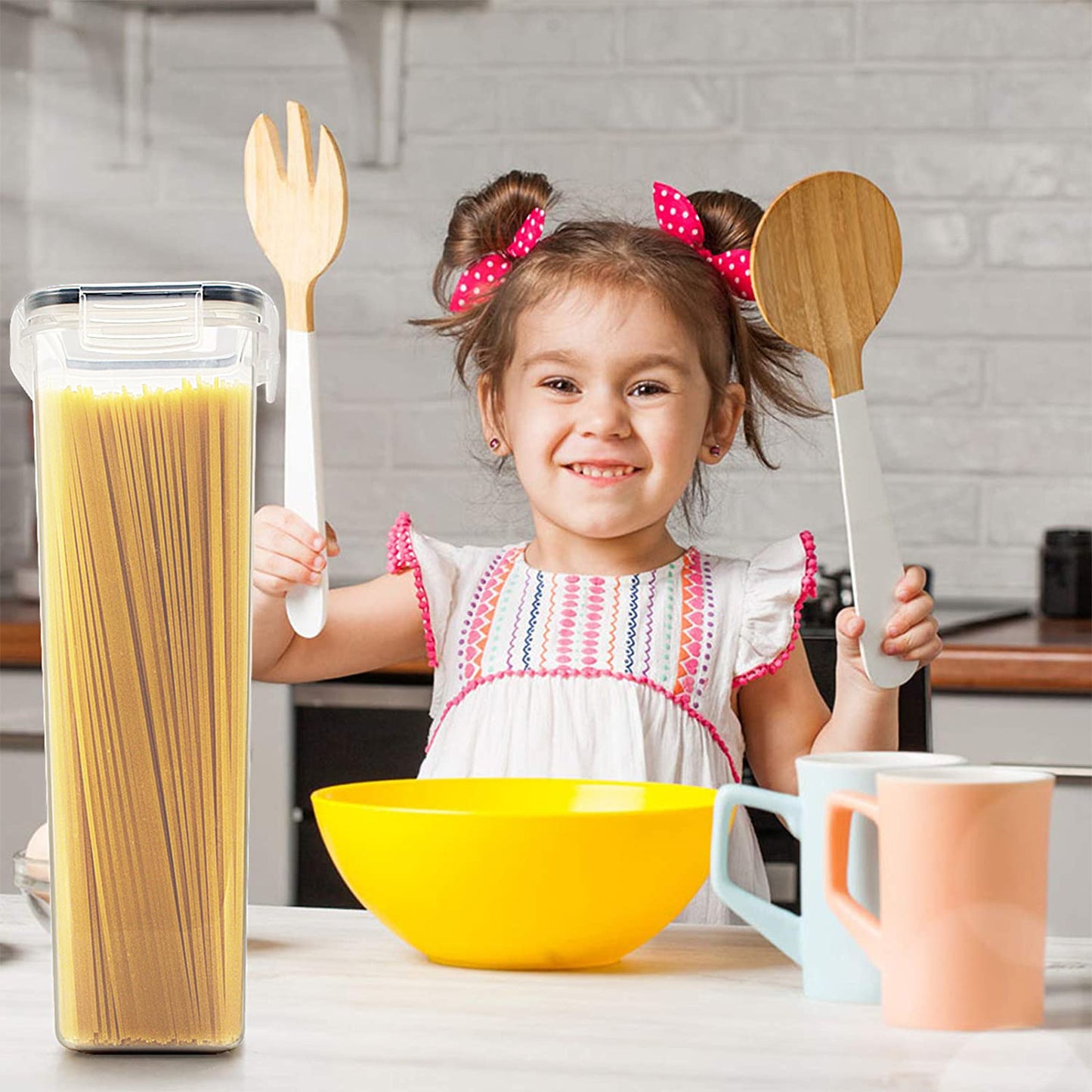 spaghetti container
